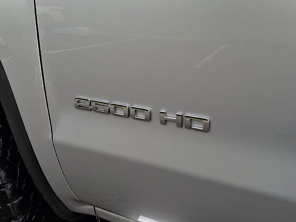 Used 2018 GMC Sierra 2500 4x4 Crew Cab w/ Sierra Convenience Package image 29