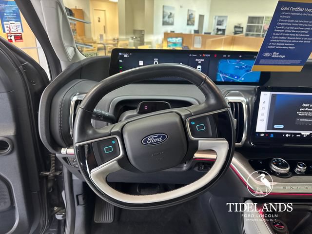 Certified 2025 Ford Expedition Platinum w/ Driver's Package AWD/4WD image 18