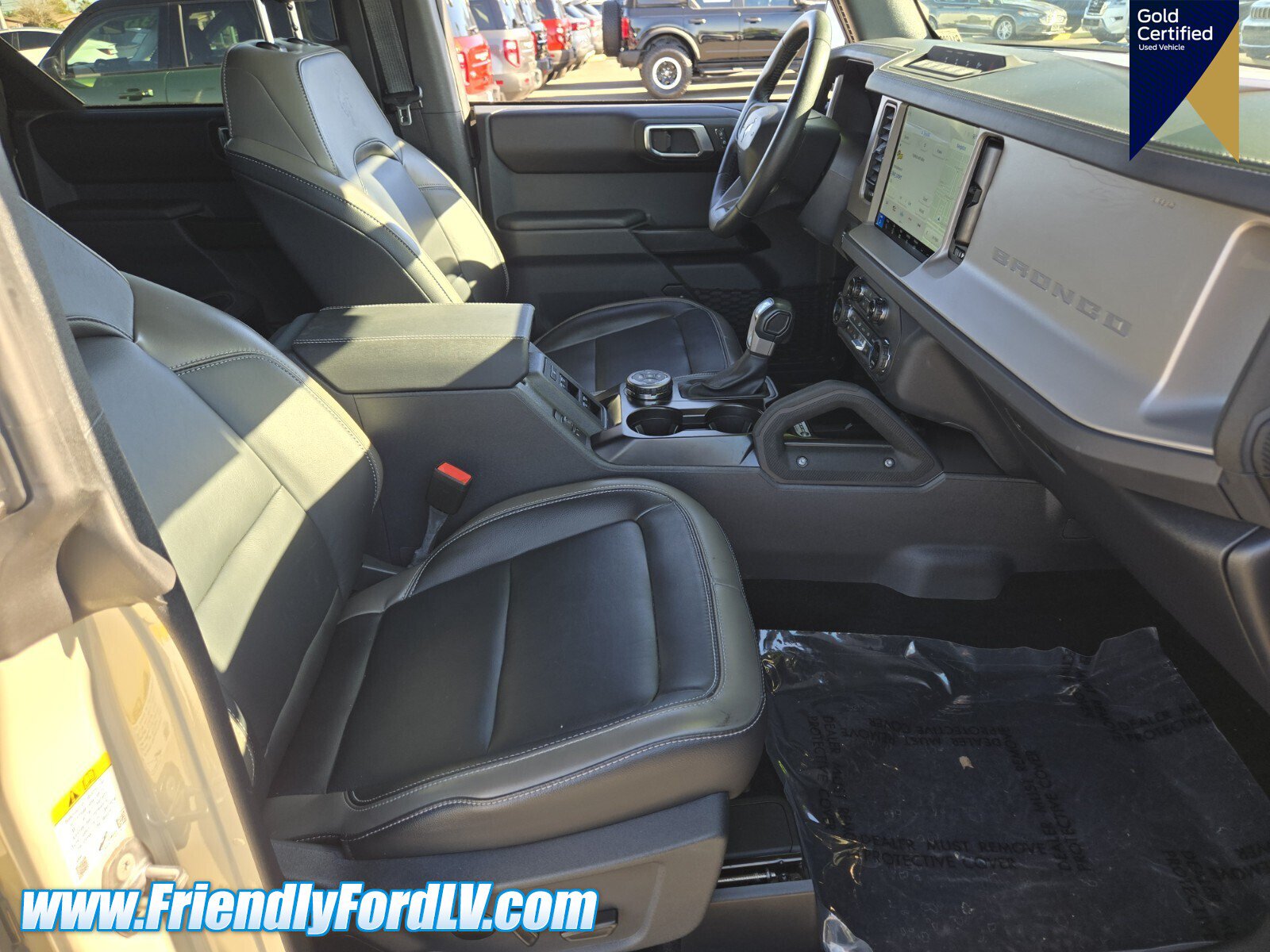 Certified 2025 Ford Bronco Outer Banks w/ Sasquatch Package AWD/4WD image 17