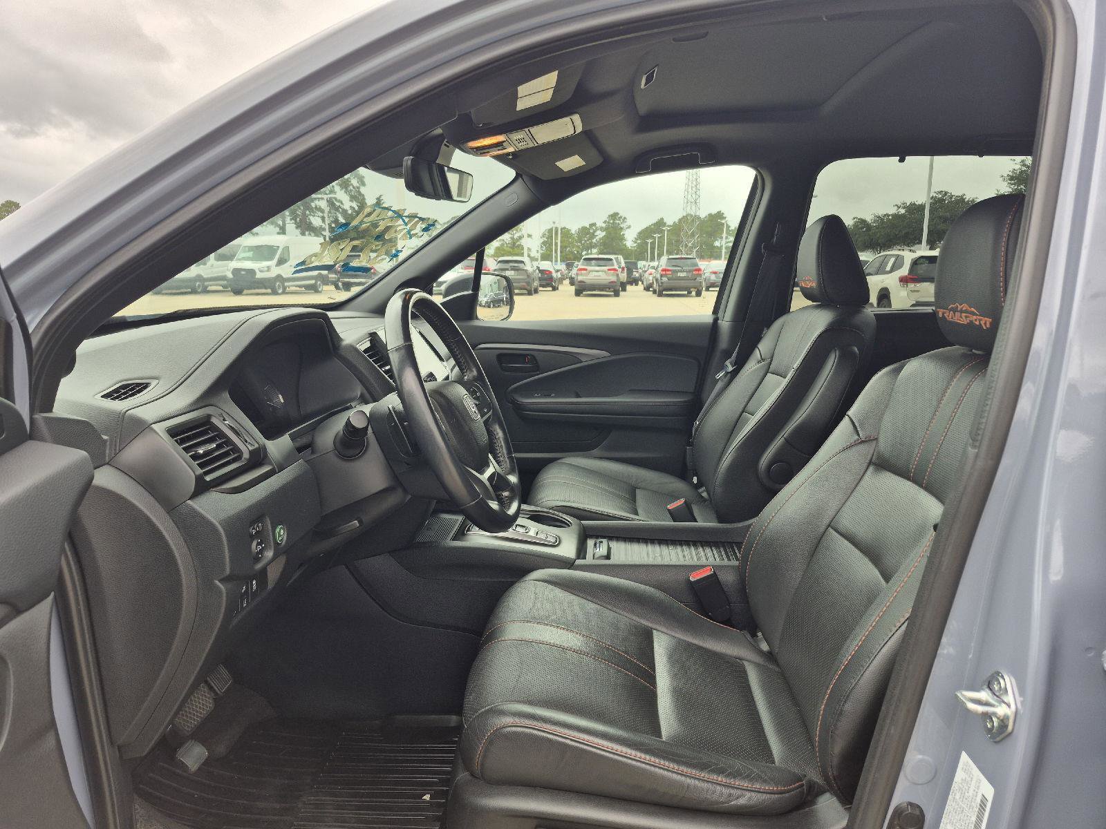 Used 2022 Honda Passport TrailSport image 2