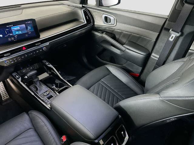 Used 2025 Kia Sorento SX Prestige AWD/4WD image 11