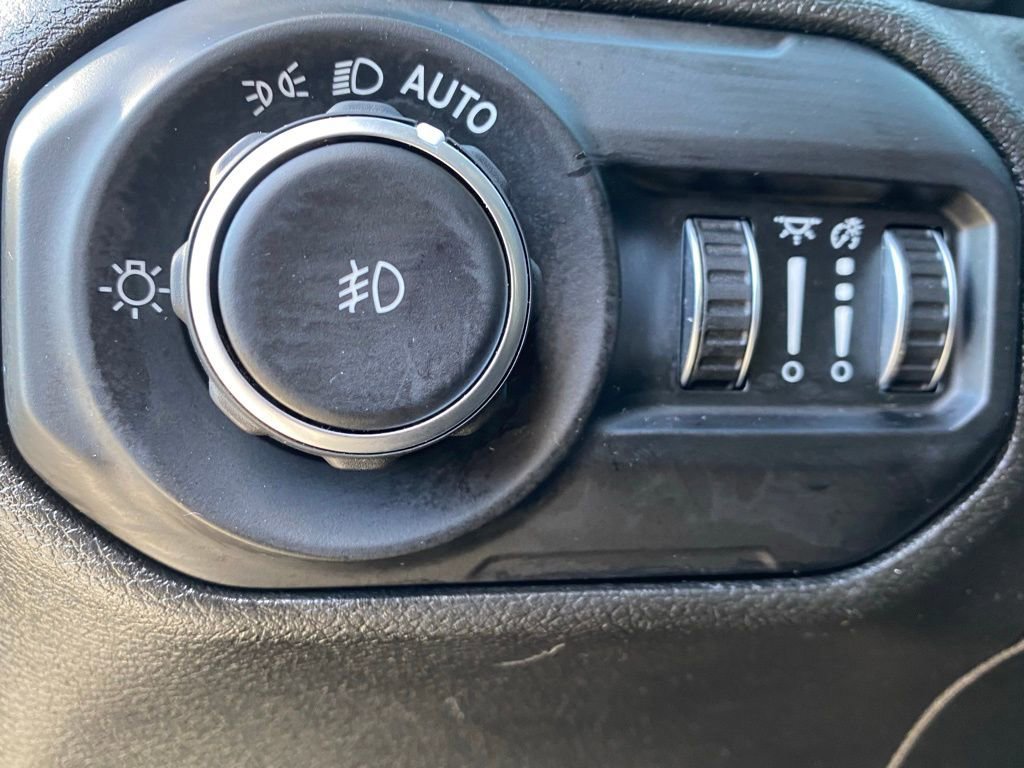 Used 2021 Jeep Wrangler Unlimited Sahara w/ Uconnect 4C Nav & Sound Group image 12