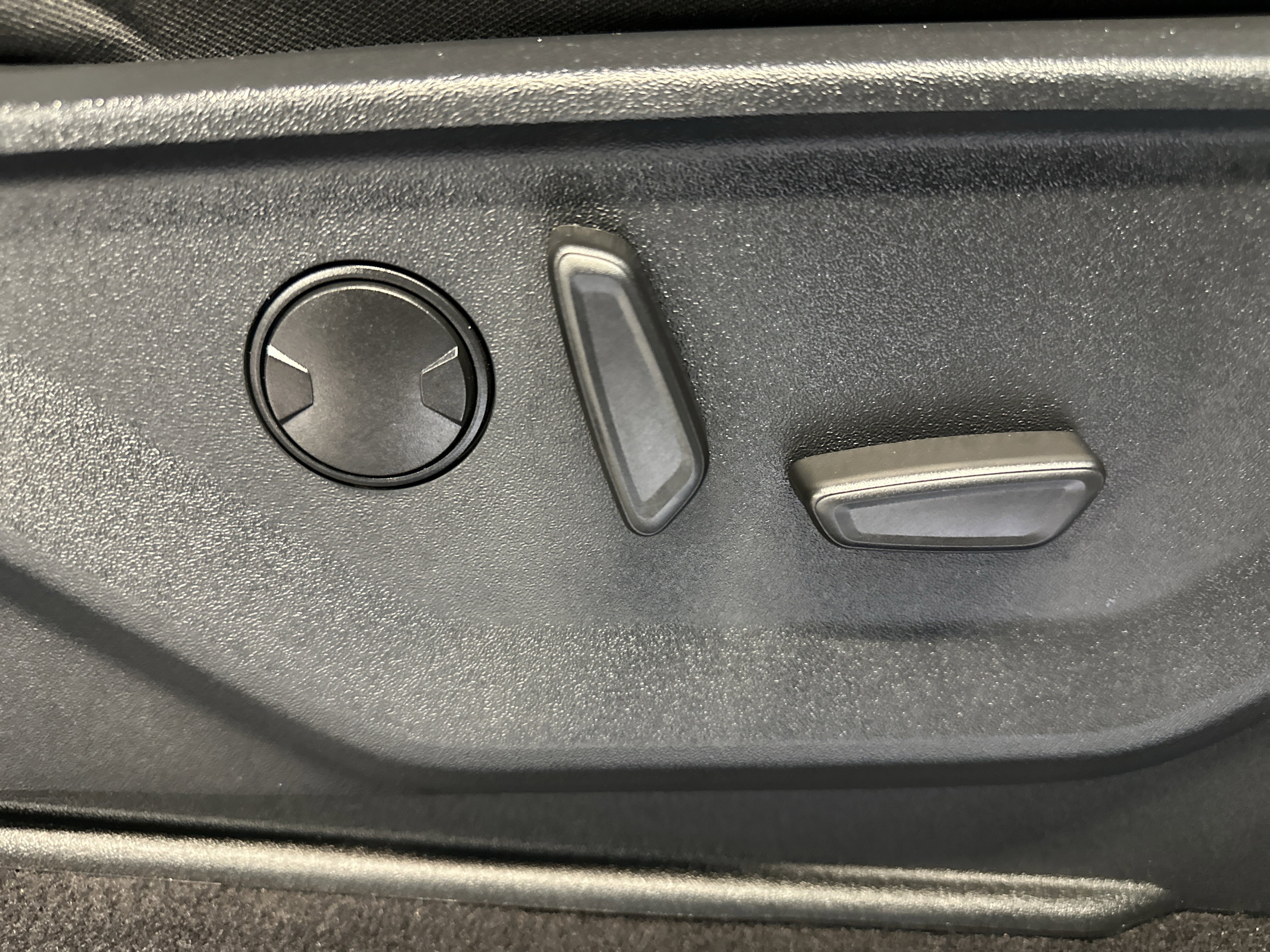 Certified 2023 Ford F150 XLT w/ Equipment Group 302A High image 27