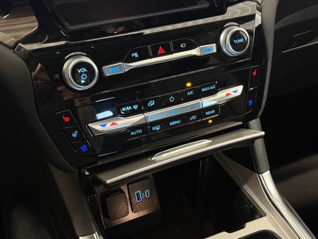 Certified 2023 Ford Explorer Limited image 20