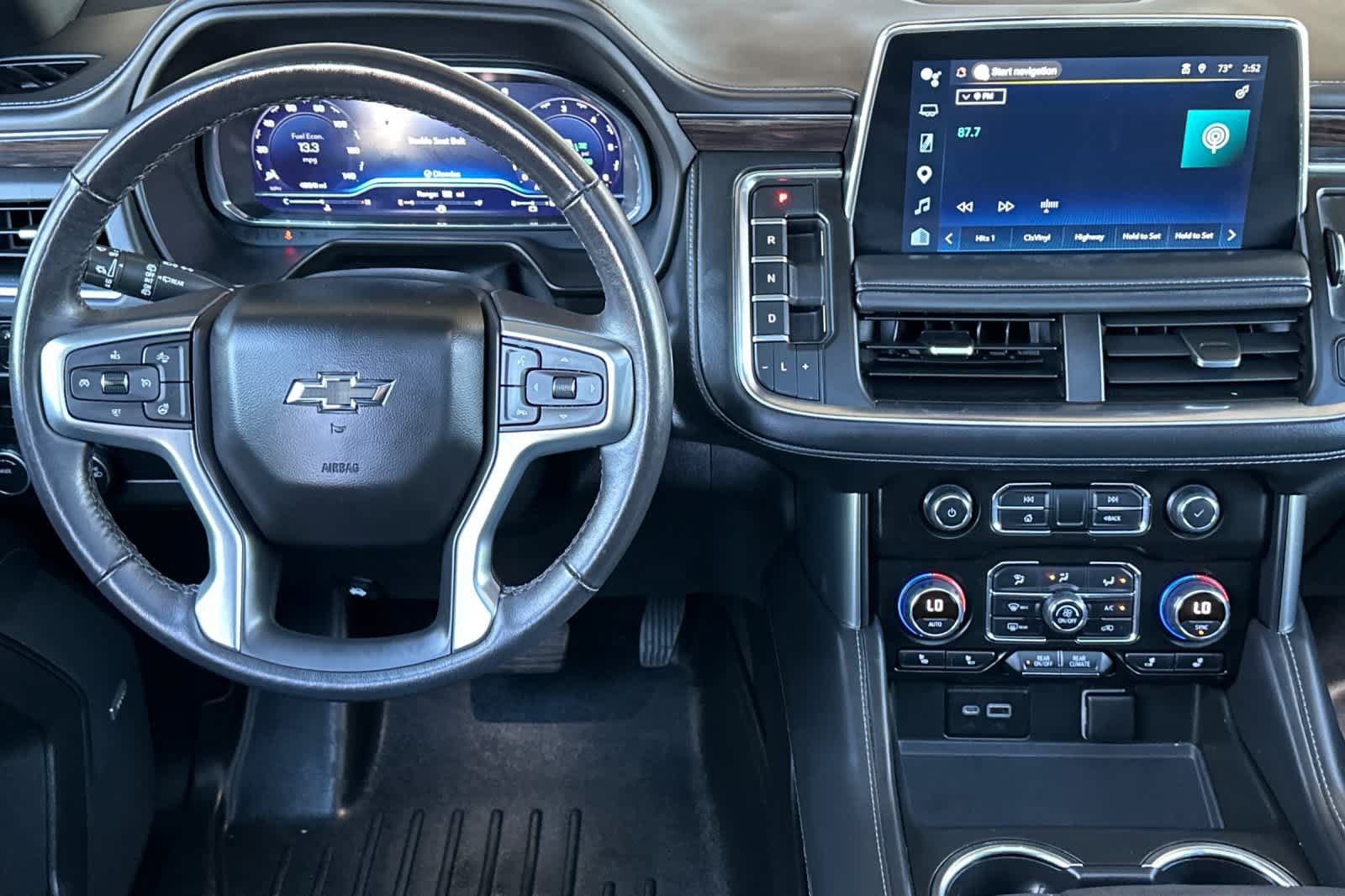Used 2022 Chevrolet Tahoe Z71 w/ Luxury Package AWD/4WD image 14