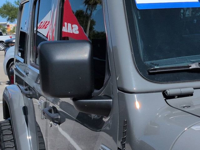 Used 2022 Jeep Wrangler Unlimited Sahara w/ Cold Weather Group AWD/4WD image 12