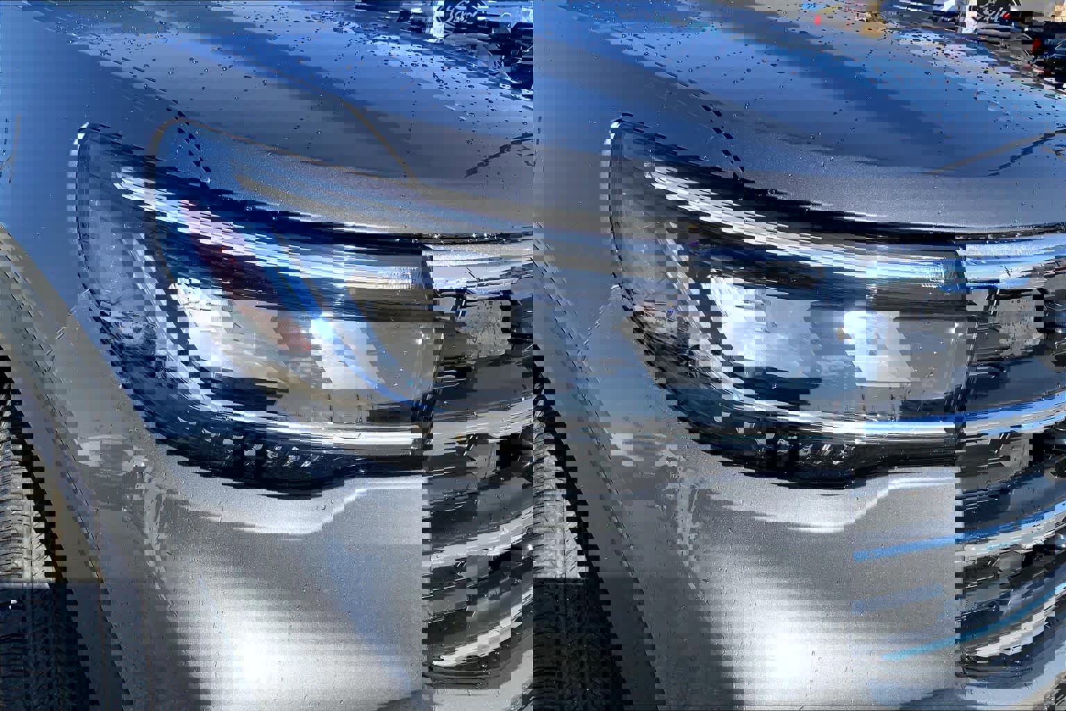 Certified 2025 Ford Explorer Active image 25