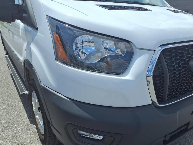Certified 2025 Ford Transit 250 Low Roof w/ Exterior Upgrade Package RWD image 17
