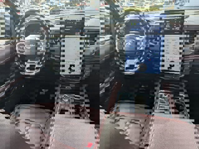 Certified 2024 Ford Expedition Limited image 32