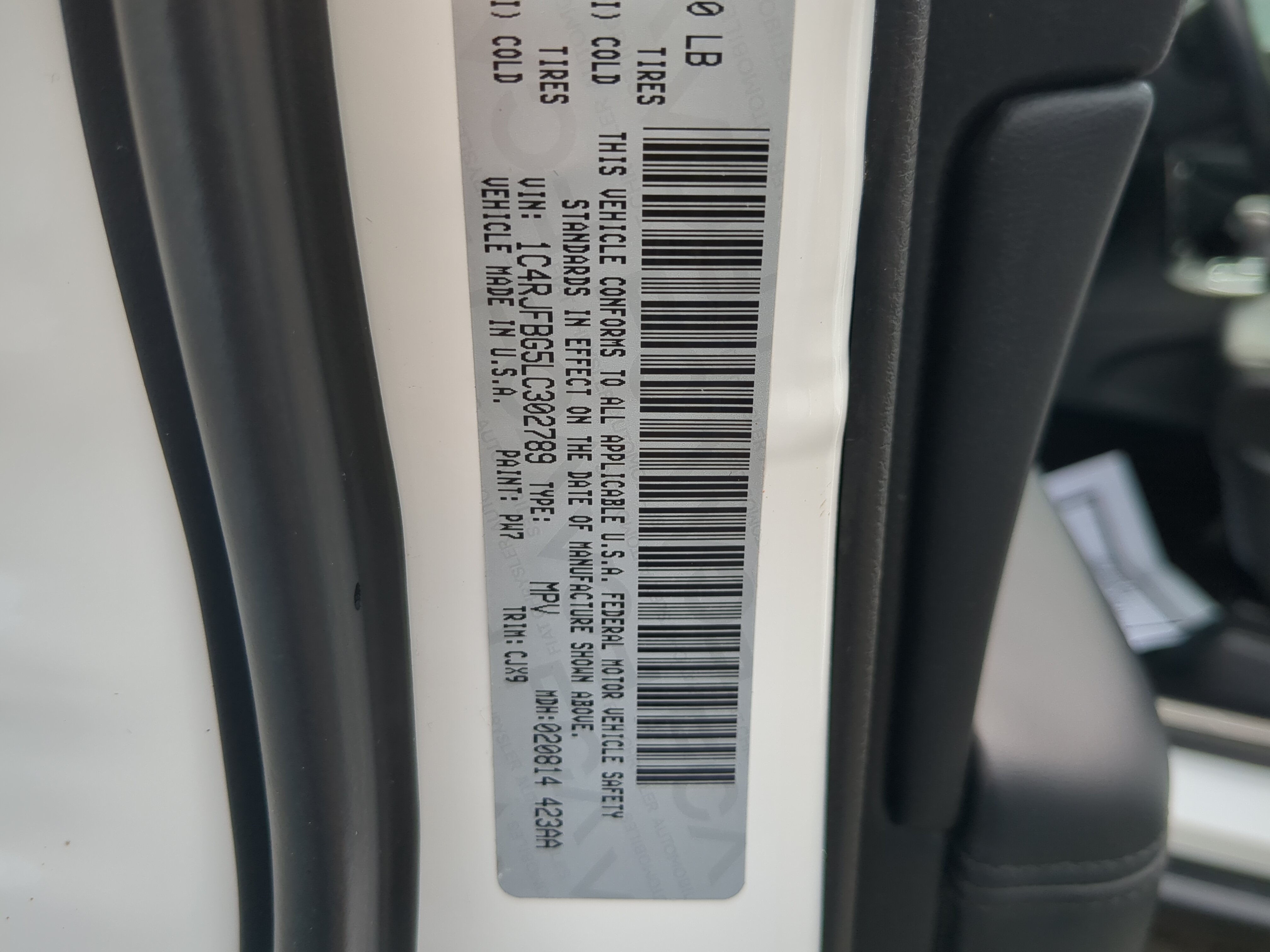 Used 2020 Jeep Grand Cherokee Limited AWD/4WD image 29