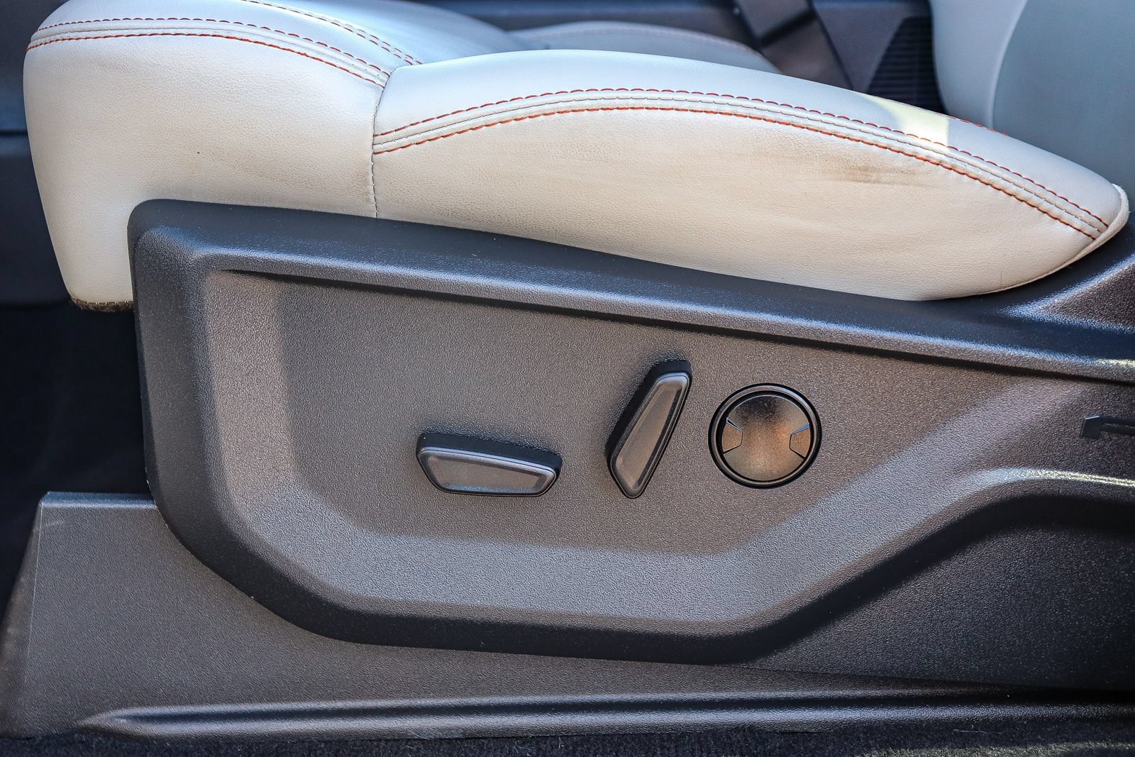 Certified 2025 Ford Expedition Active RWD image 23