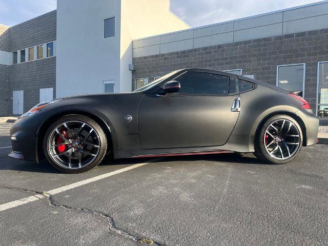 Used 2020 Nissan 370Z NISMO RWD image 2