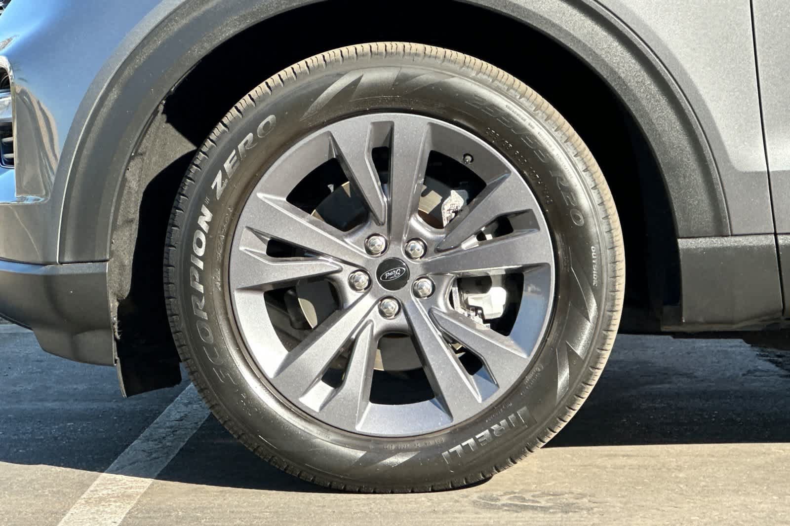 Certified 2023 Ford Explorer XLT w/ Equipment Group 202A RWD image 28