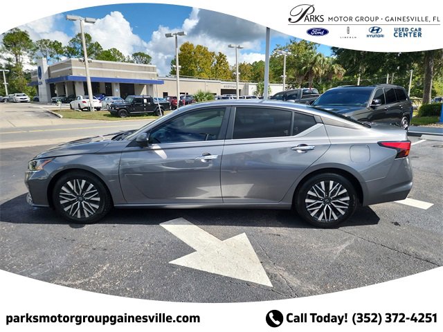 Used 2024 Nissan Altima 2.5 SV image 5