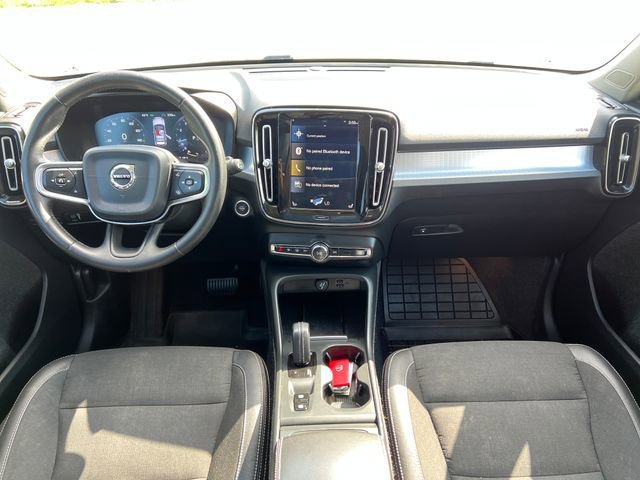 Used 2020 Volvo XC40 T5 Momentum w/ Protection Package Premier AWD/4WD image 35