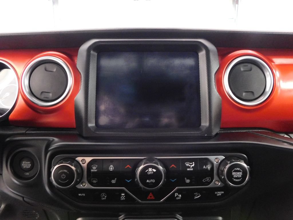 Used 2020 Jeep Wrangler Unlimited Rubicon w/ Dual Top Group AWD/4WD image 21