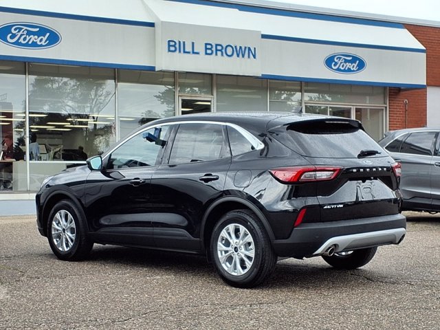 Certified 2023 Ford Escape Active w/ Tech Pack #2 FWD image 2