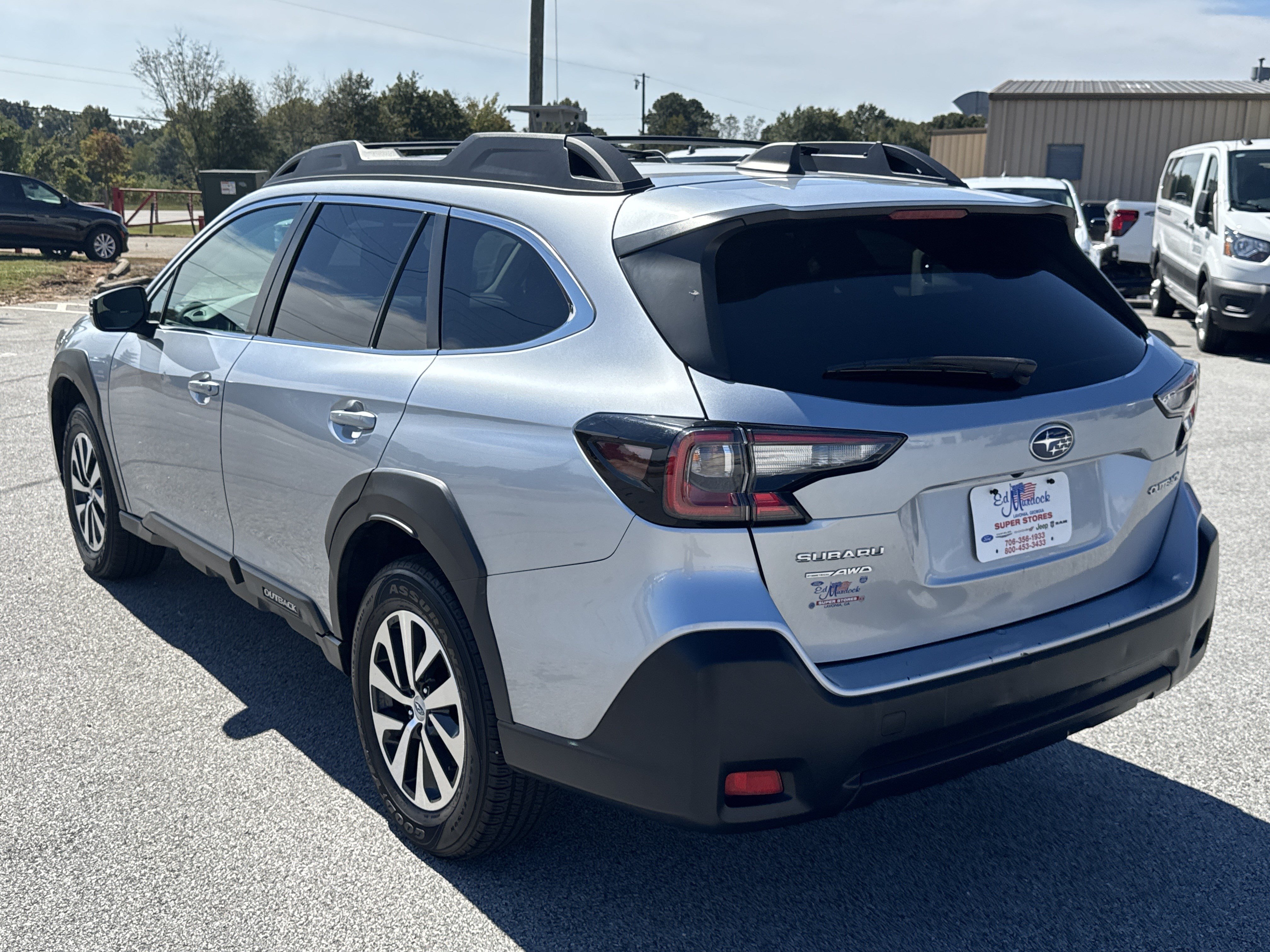 Used 2023 Subaru Outback Premium AWD/4WD image 7