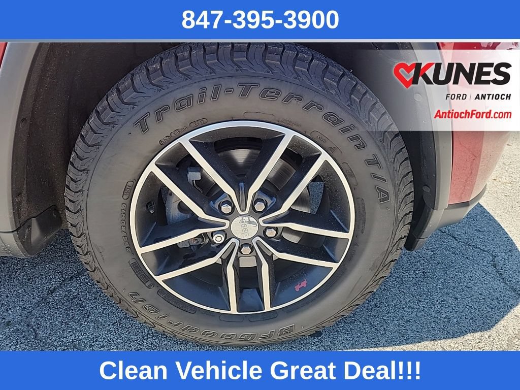 Used 2018 Jeep Grand Cherokee Trailhawk AWD/4WD image 11