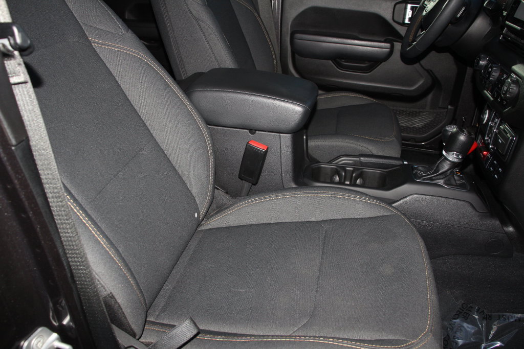 Used 2024 Jeep Wrangler Unlimited Sport AWD/4WD image 27