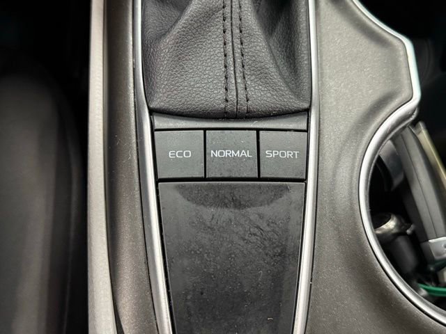 Used 2022 Toyota Camry LE w/ Carpet Mat Package (TMS) image 30