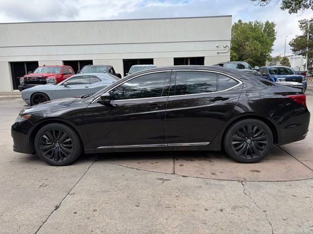 Used 2017 Acura TLX V6 SH-AWD w/ Advance Package image 3