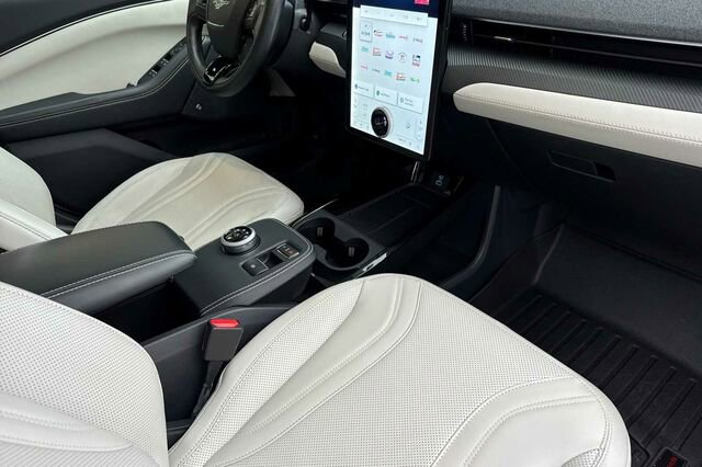 Certified 2022 Ford Mustang Mach-E Premium image 13