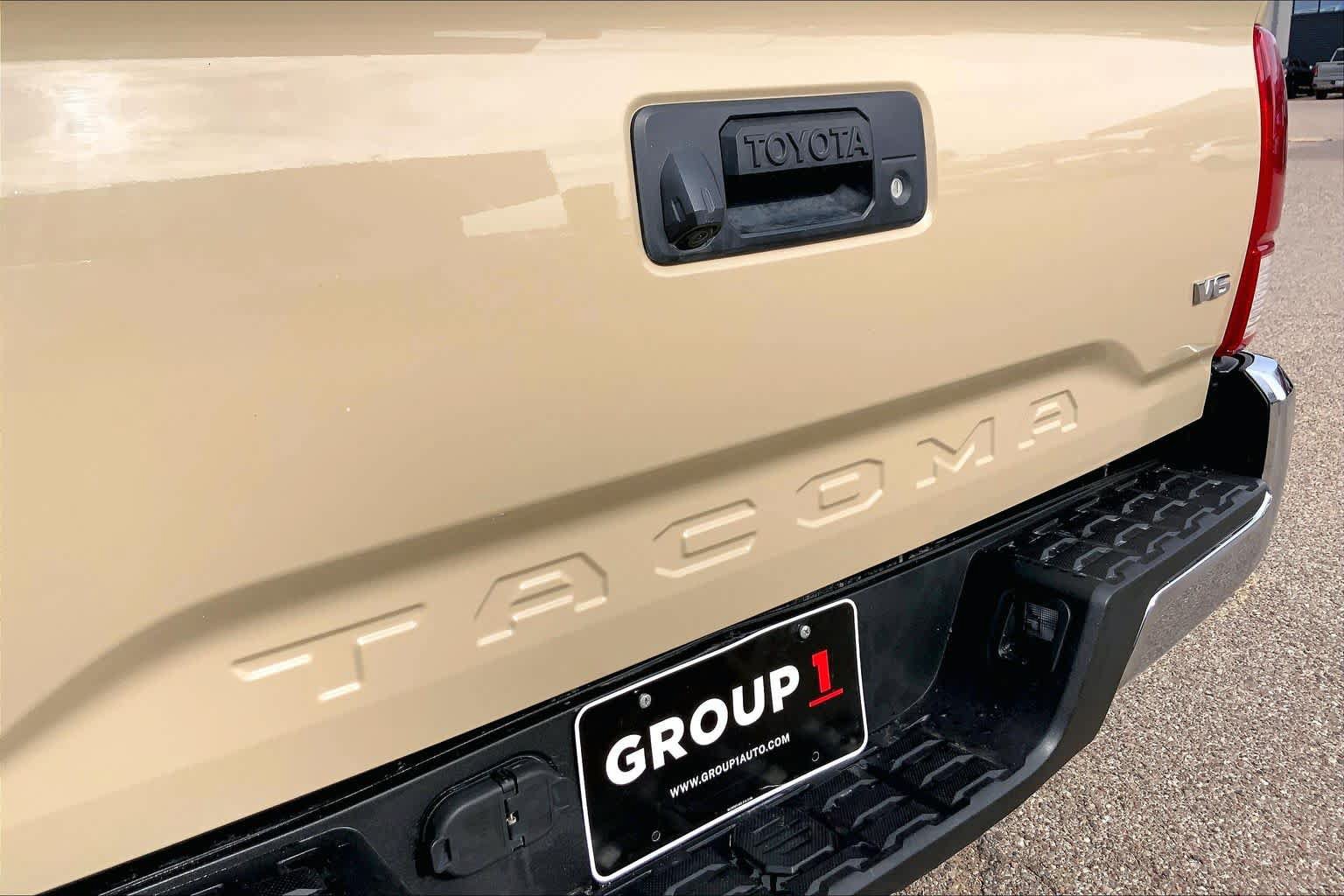 Used 2017 Toyota Tacoma TRD Off-Road w/ Tow Package AWD/4WD image 31