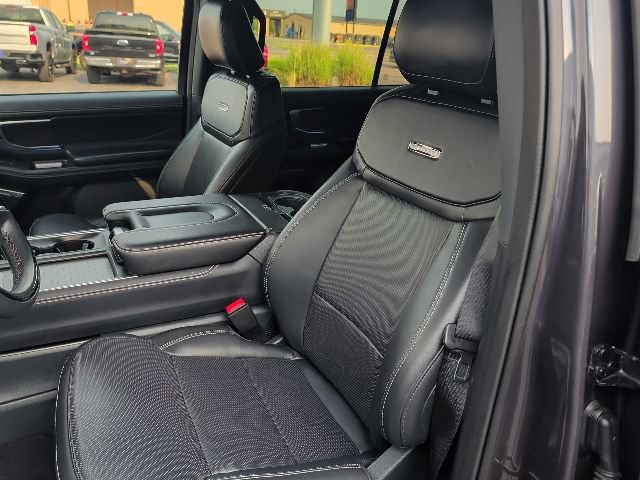 Certified 2025 Ford Expedition Max Platinum w/ Stealth Performance Package AWD/4WD image 17