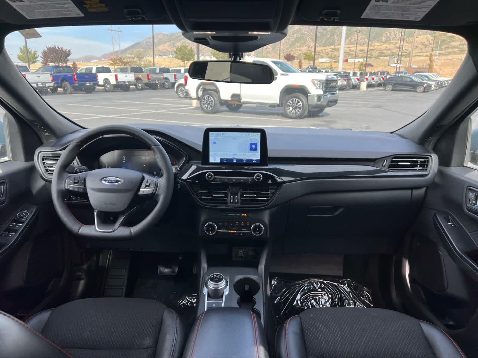 Certified 2025 Ford Escape ST-Line Select AWD/4WD image 27