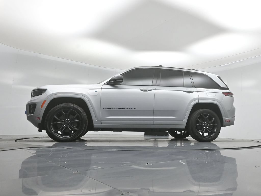 Used 2023 Jeep Grand Cherokee 30th Anniversary AWD/4WD image 52