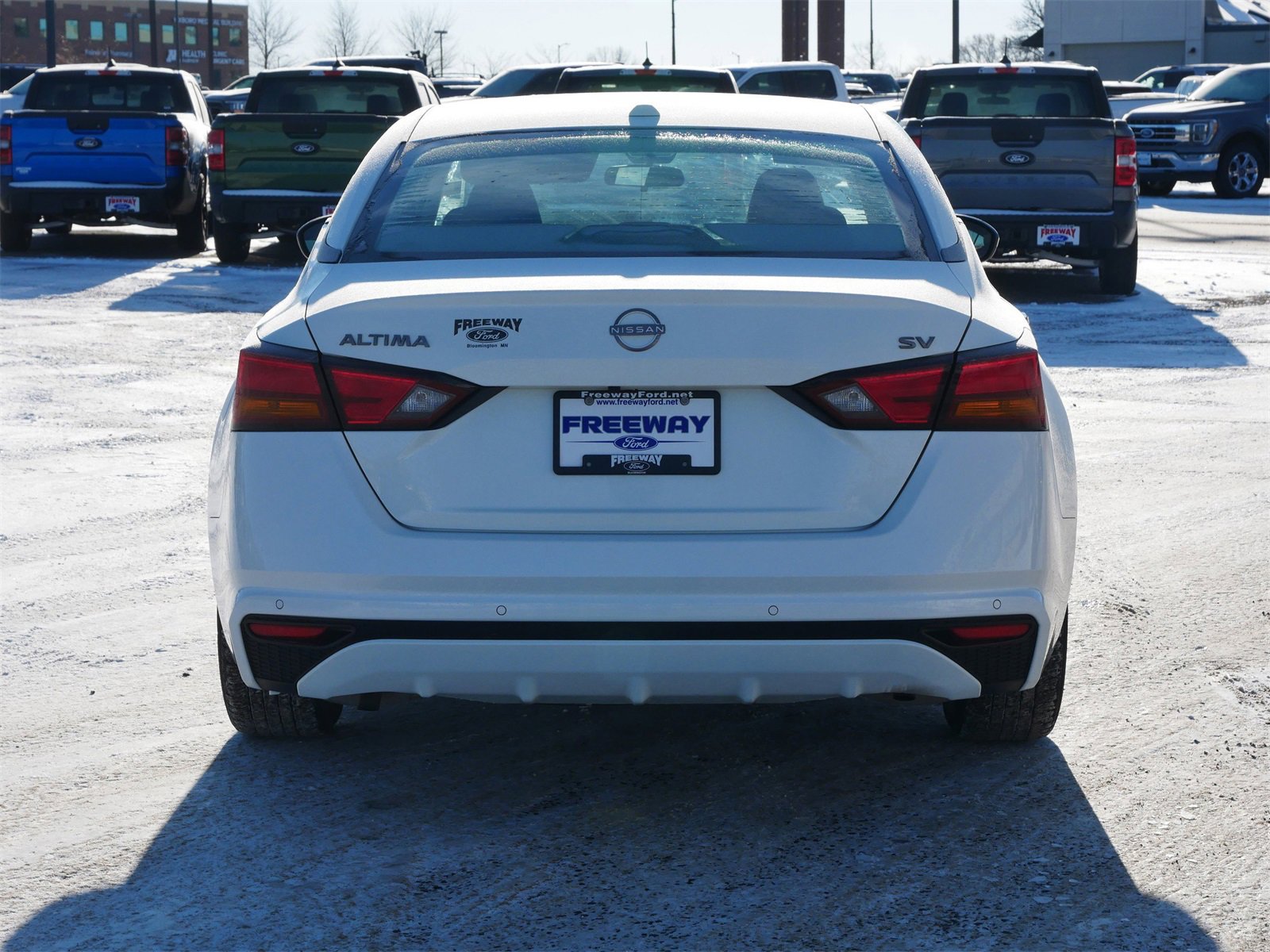 Used 2023 Nissan Altima 2.5 SV image 4