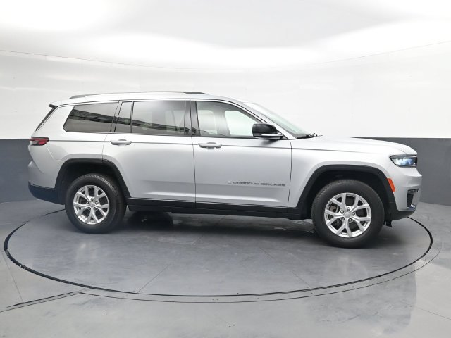 Used 2023 Jeep Grand Cherokee L Limited AWD/4WD image 12