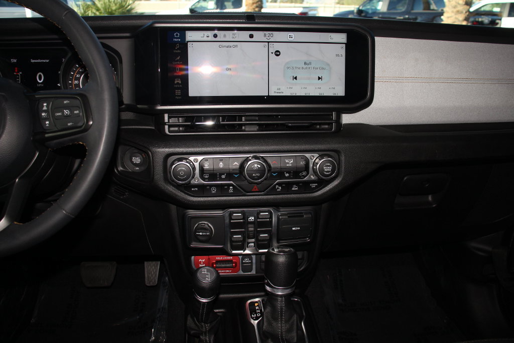 Used 2024 Jeep Wrangler Unlimited Sport AWD/4WD image 18