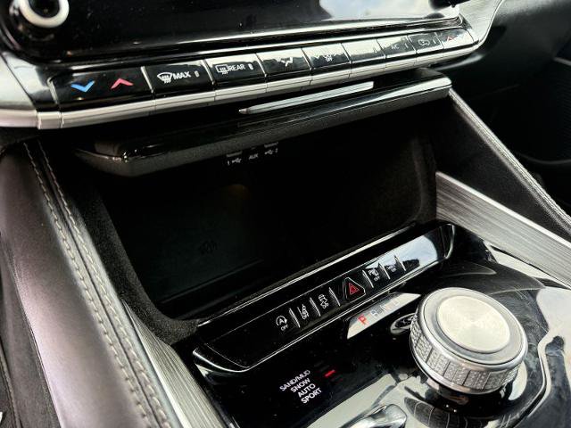 Used 2023 Jeep Wagoneer L Series II AWD/4WD image 24