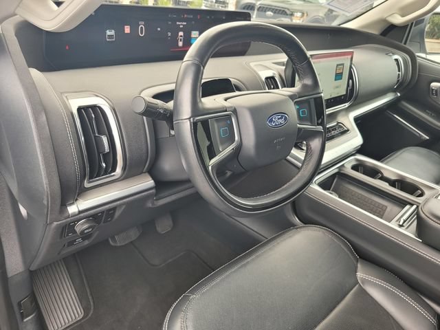 Certified 2025 Ford Expedition Max Platinum AWD/4WD image 9