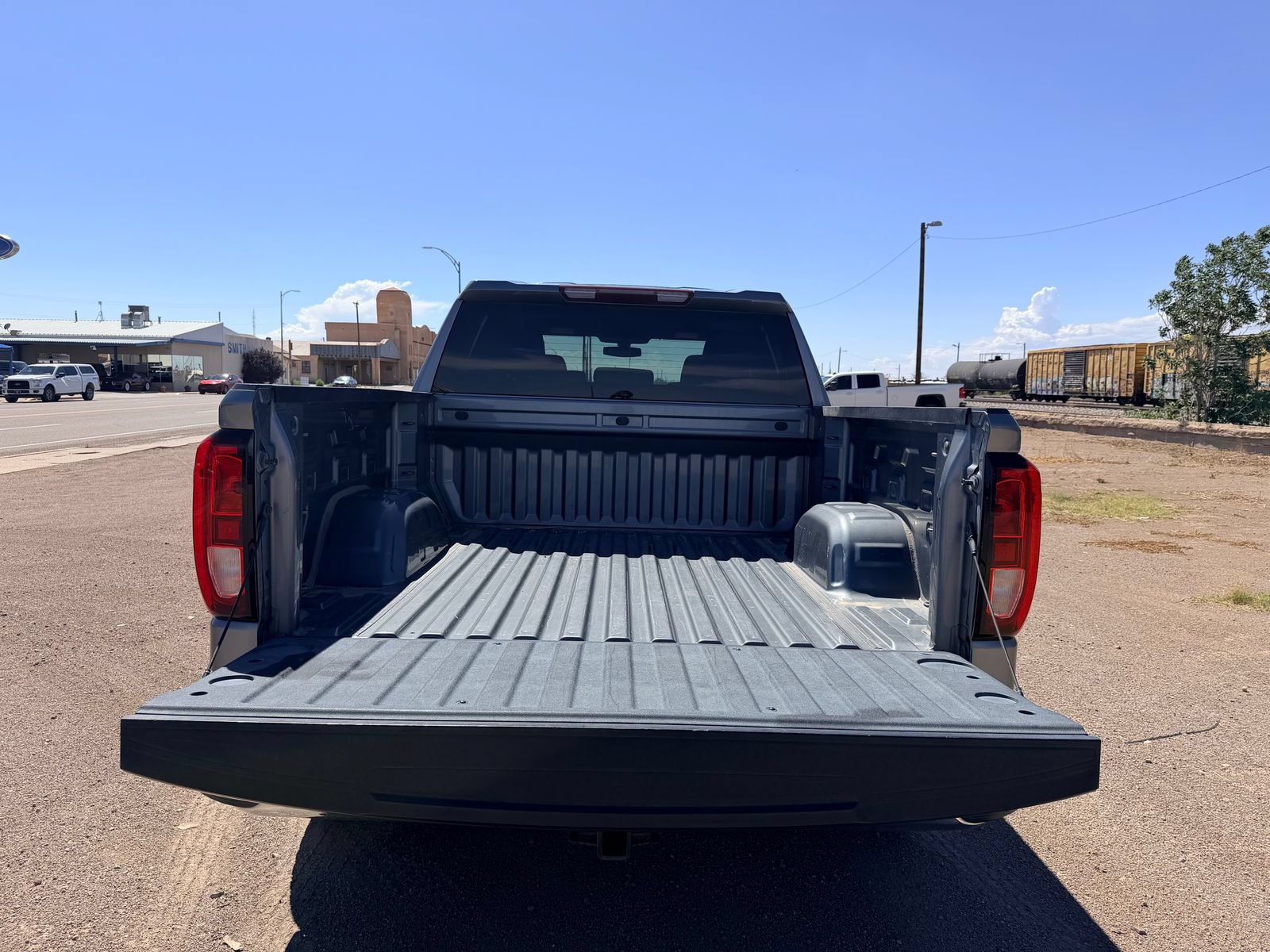 Used 2020 GMC Sierra 1500 SLE w/ SLE Convenience Package AWD/4WD image 25