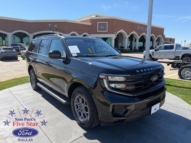 Certified 2025 Ford Expedition Active image 4