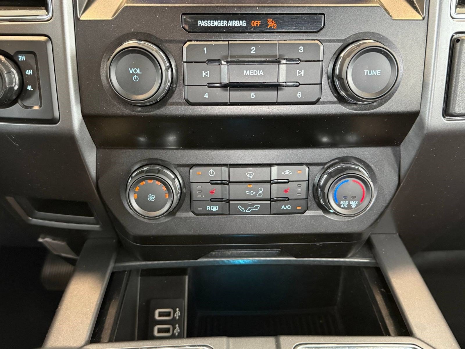 Certified 2020 Ford F150 XLT w/ Equipment Group 302A Luxury AWD/4WD image 31
