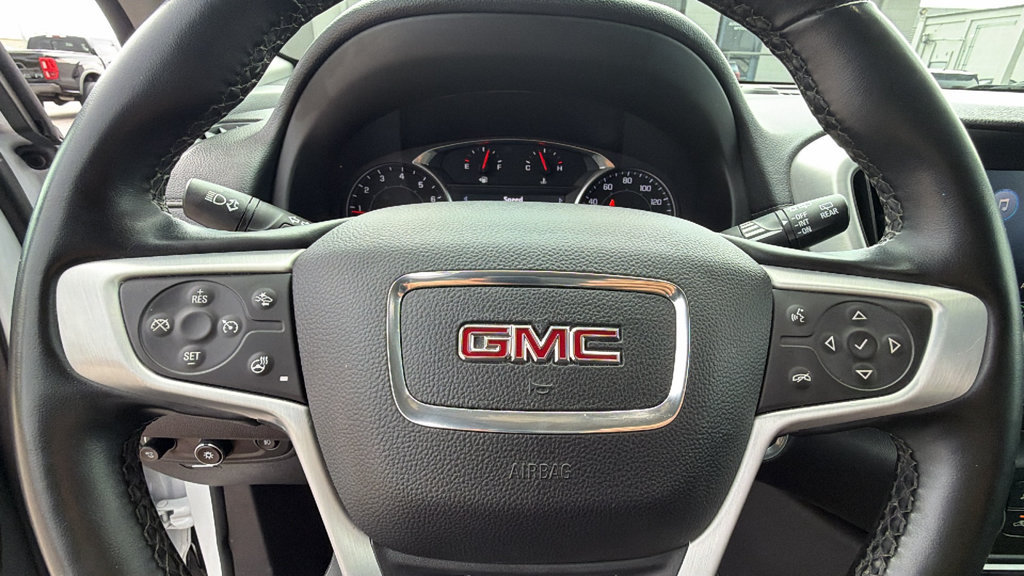 Used 2024 GMC Terrain SLT FWD image 17