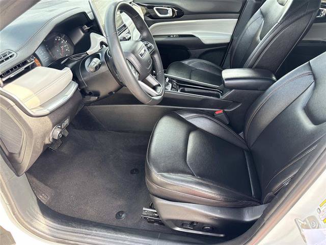 Used 2024 Jeep Compass Limited AWD/4WD image 13