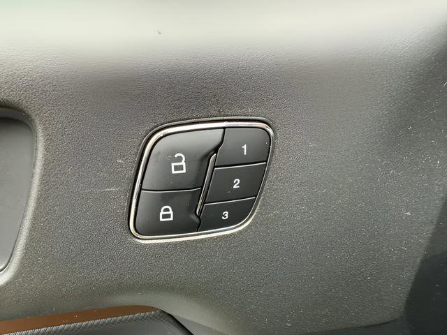Certified 2025 Ford Bronco Sport Outer Banks w/ Outer Banks Tech Package+ AWD/4WD image 21