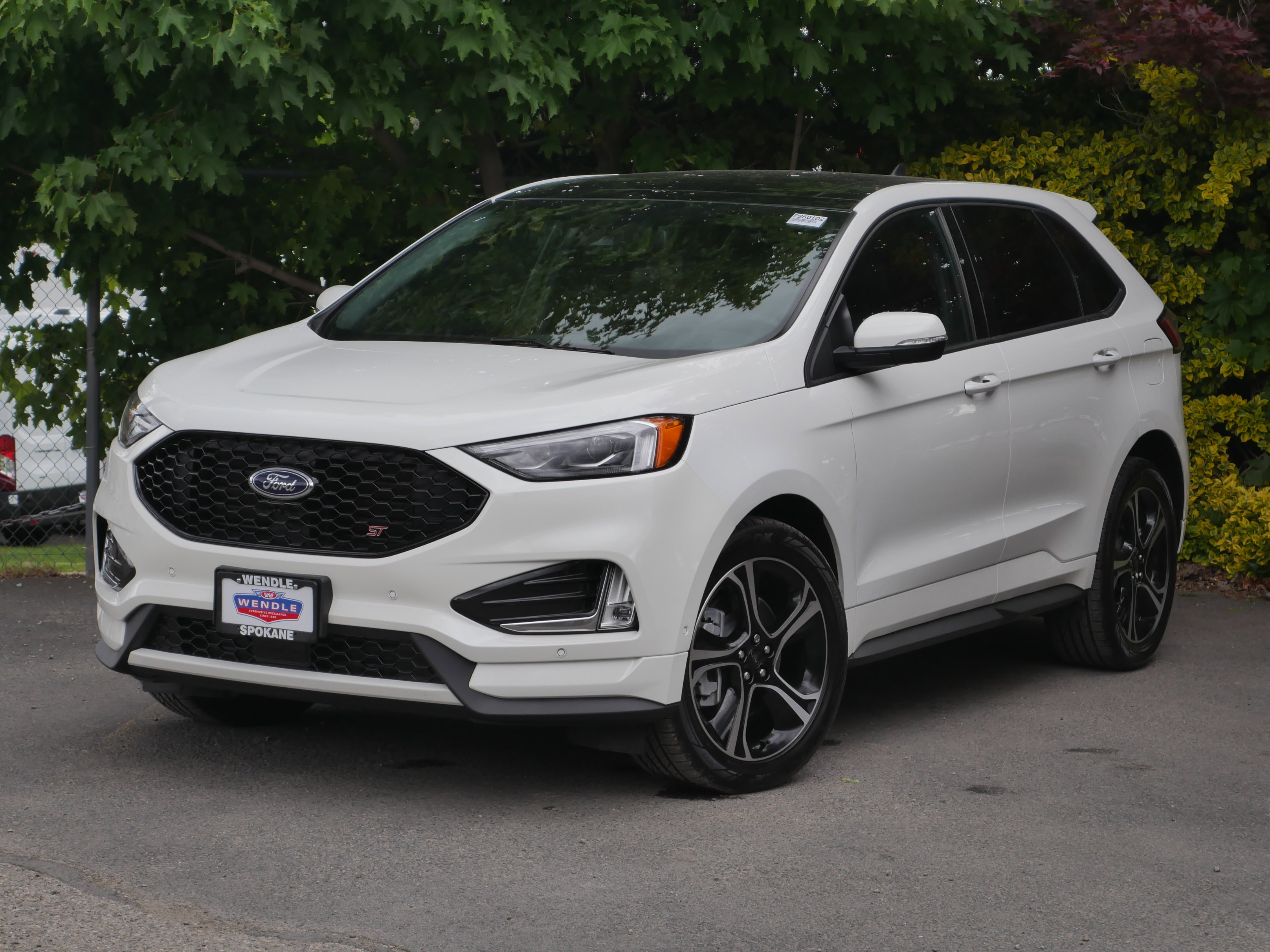Certified 2022 Ford Edge ST w/ Equipment Group 401A AWD/4WD image 2
