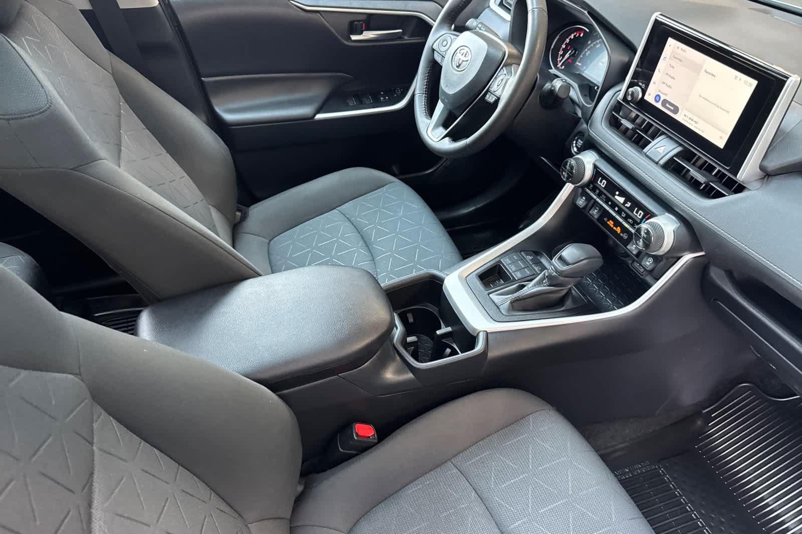 Used 2025 Toyota RAV4 XLE w/ Convenience Package AWD/4WD image 16
