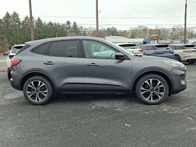 Certified 2022 Ford Escape SE w/ SE Sport Appearance Package AWD/4WD image 7
