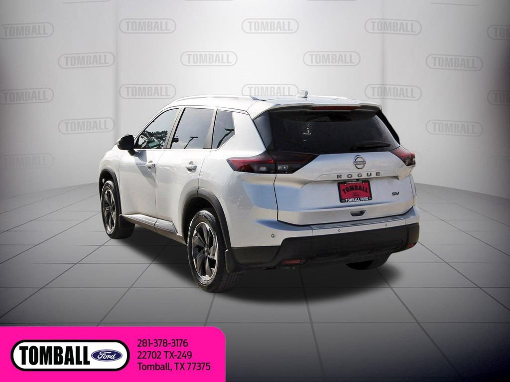 Used 2024 Nissan Rogue SV w/ SV Premium Package FWD image 6