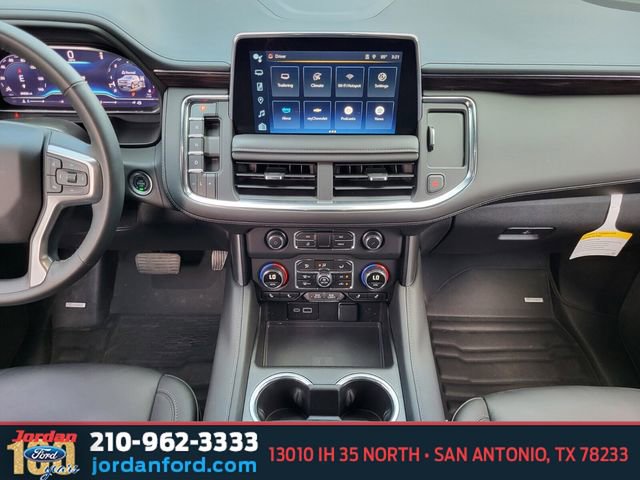 Used 2024 Chevrolet Suburban Z71 w/ Off-Road Capability Package AWD/4WD image 15