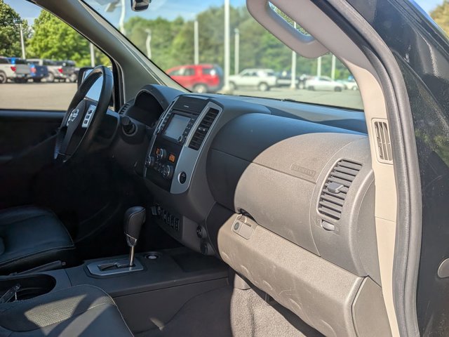 Used 2020 Nissan Frontier PRO-4X w/ Pro-4x Utility Package AWD/4WD image 40