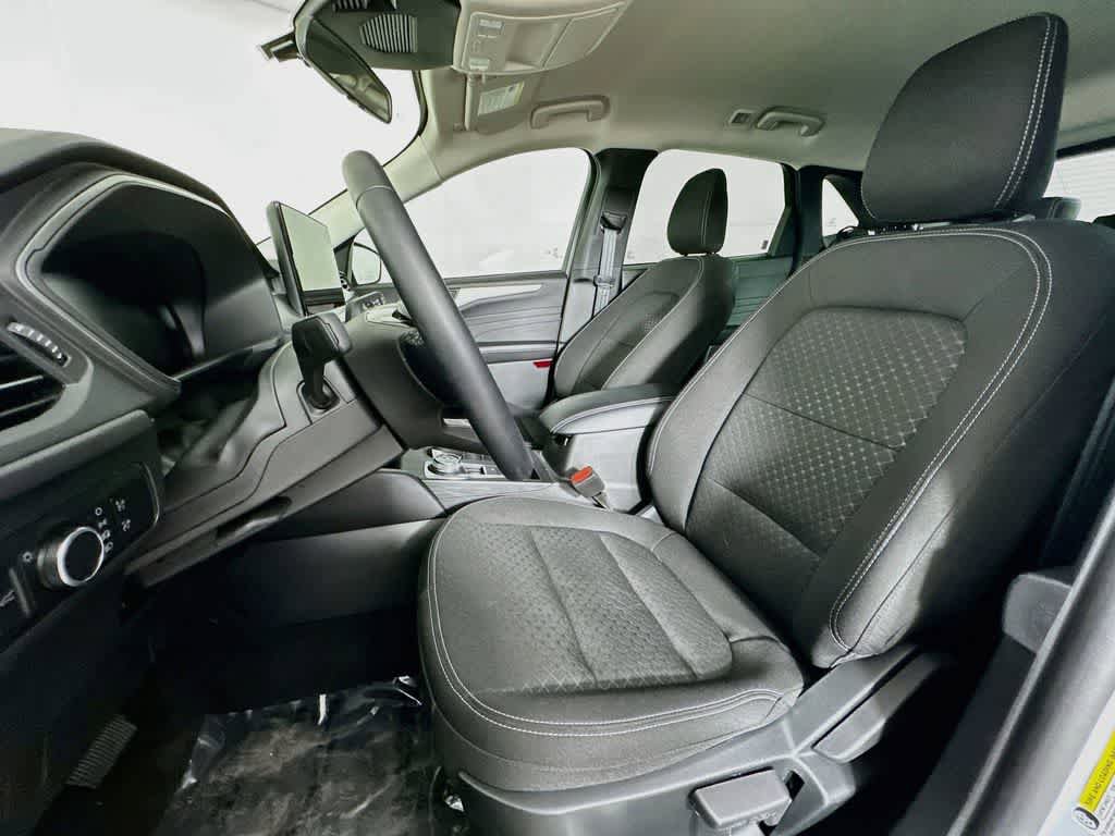 Certified 2025 Ford Escape Active w/ Tech Pack #1 FWD image 12