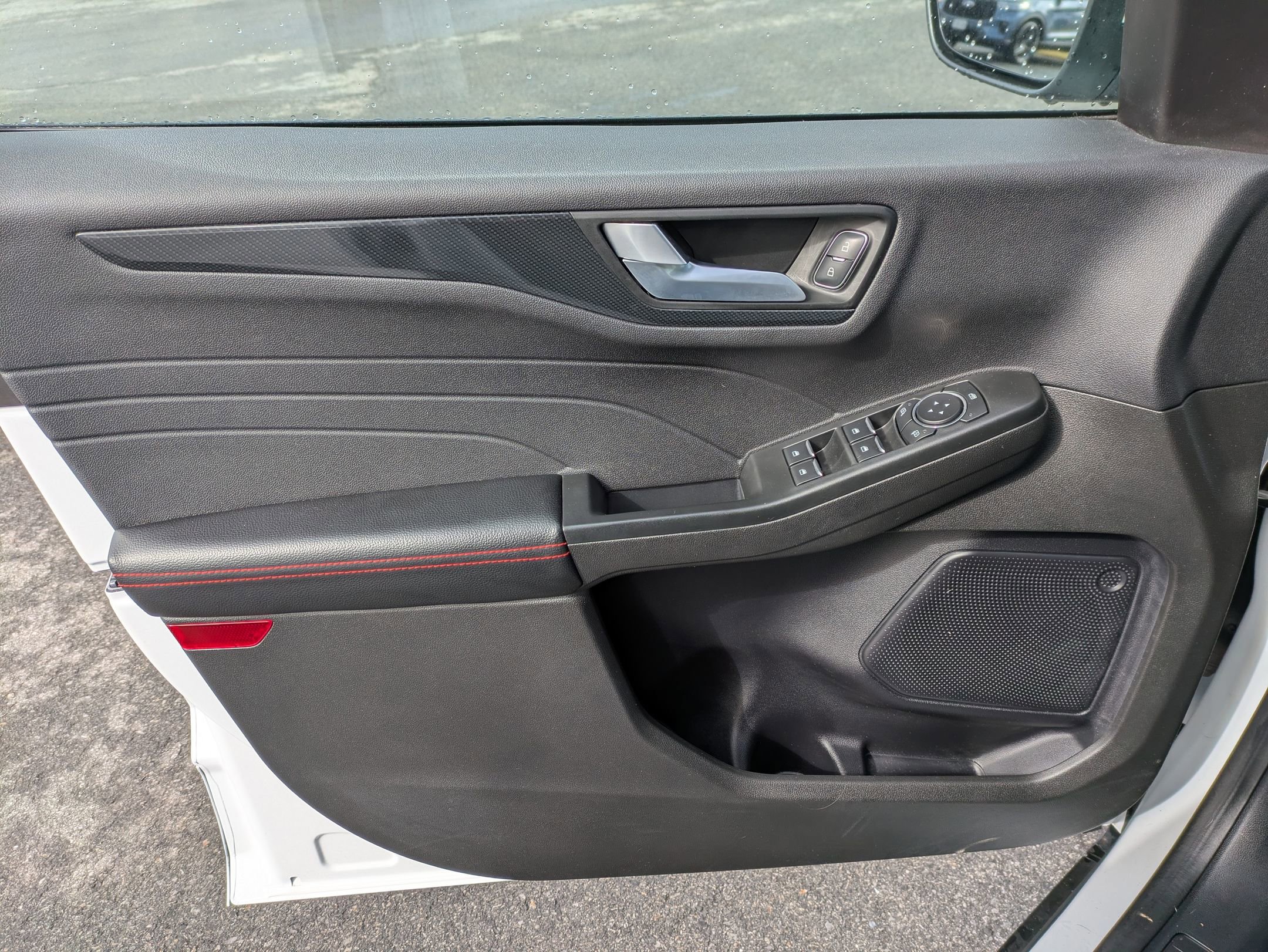 Certified 2023 Ford Escape ST-Line Select w/ Tech Pack #1 image 6